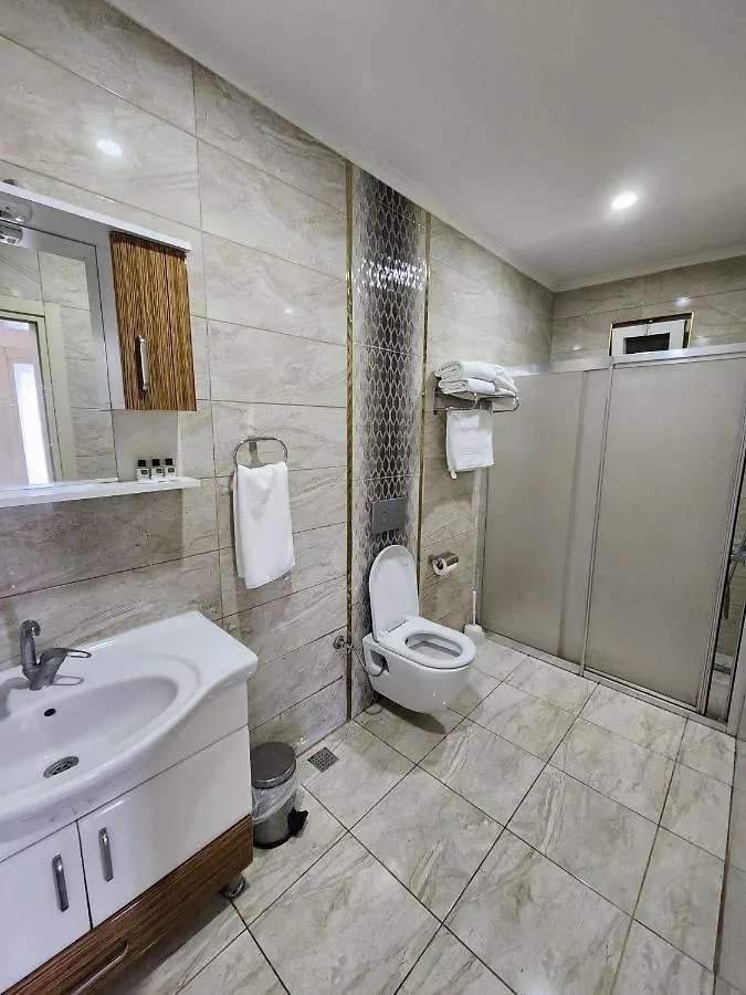 טראבזון Esa Apart Hotel 0*,
