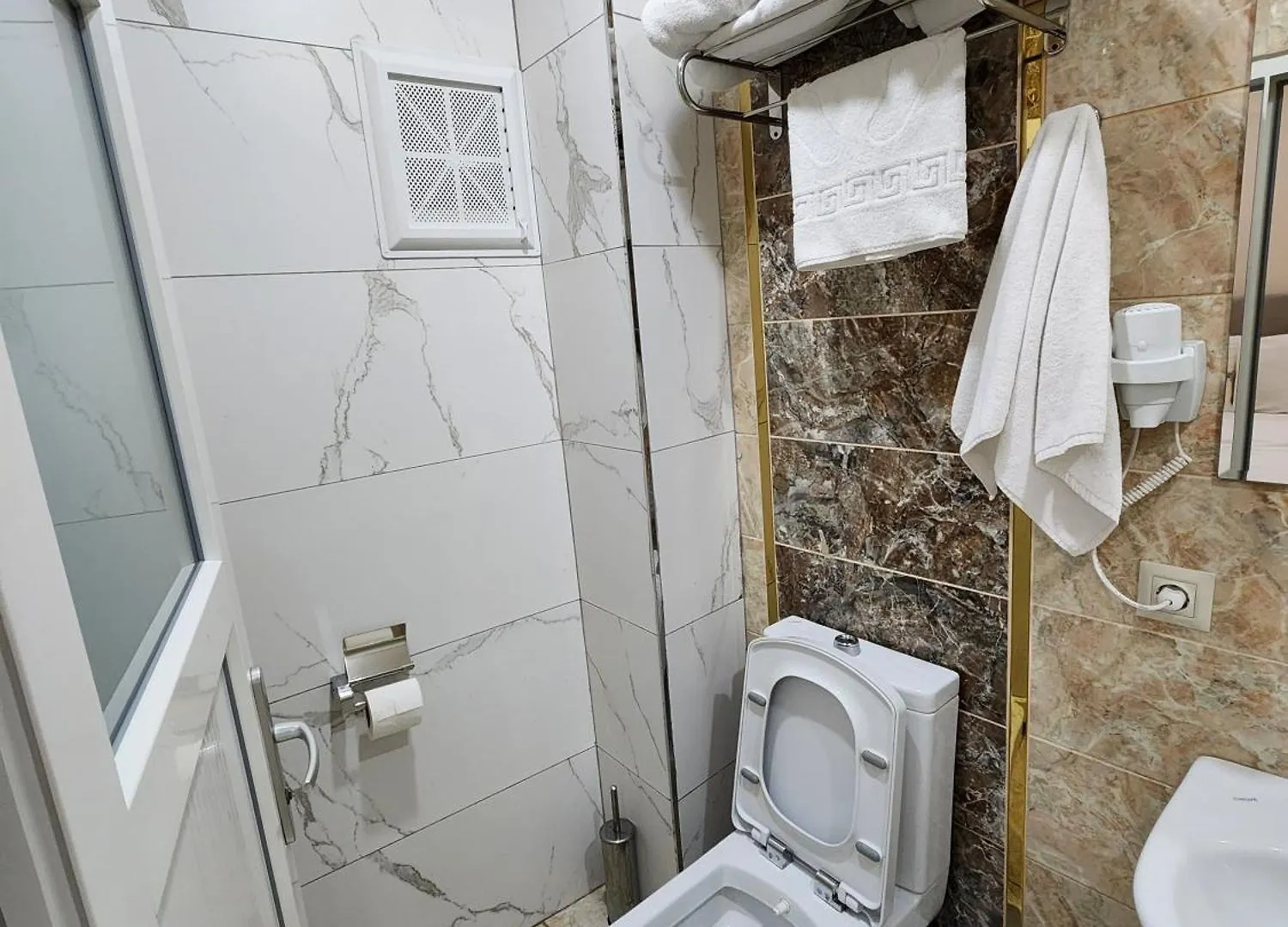 טראבזון Esa Apart Hotel 0*,  טורקיה